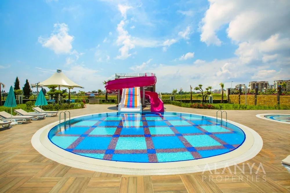 Курортные апартаменты рядом с морем с аквапарком, SPA и кинотеатром — фото 3