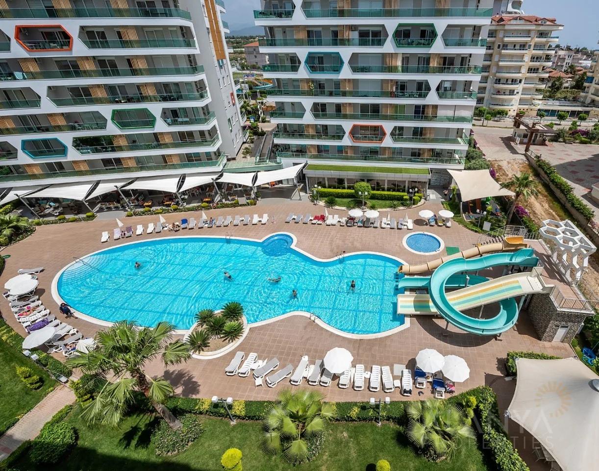 Курортный комплекс с аквапарком и зимним бассейном в 600 м от моря